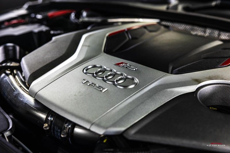 AUDI RS4