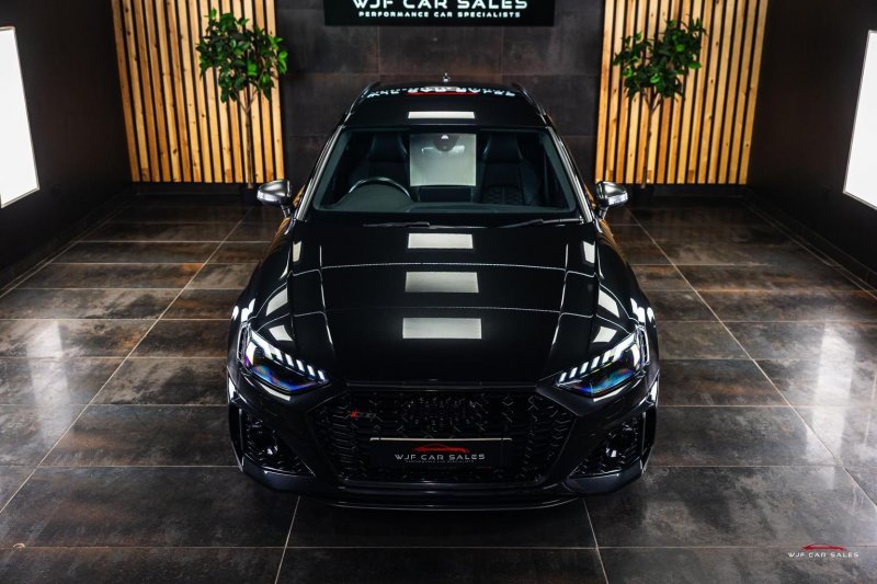 AUDI RS4