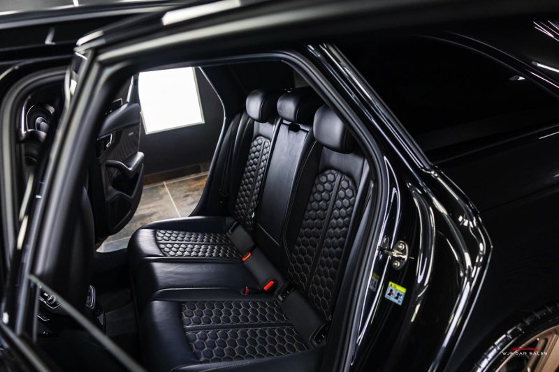 AUDI RS4
