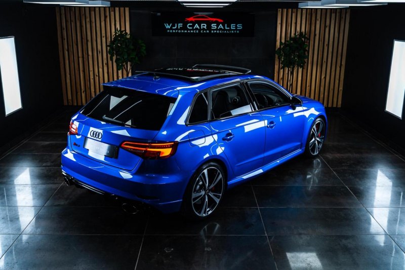 AUDI RS3