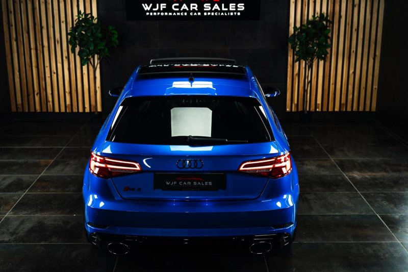 AUDI RS3