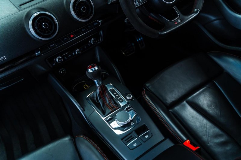 AUDI RS3