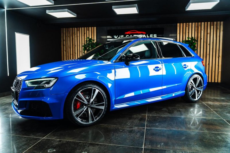 AUDI RS3