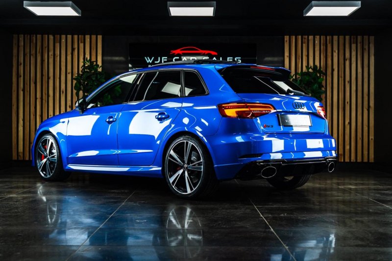 AUDI RS3
