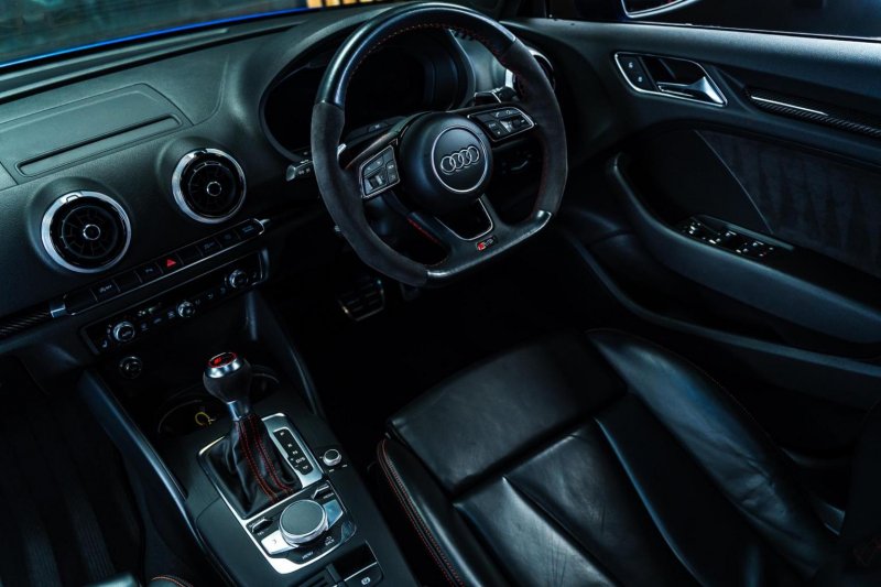 AUDI RS3