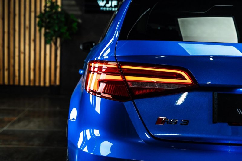 AUDI RS3