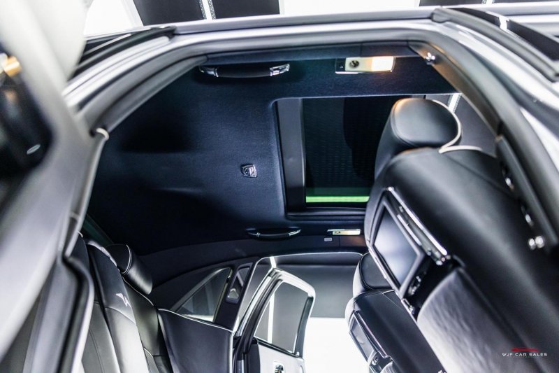 ROLLS-ROYCE GHOST