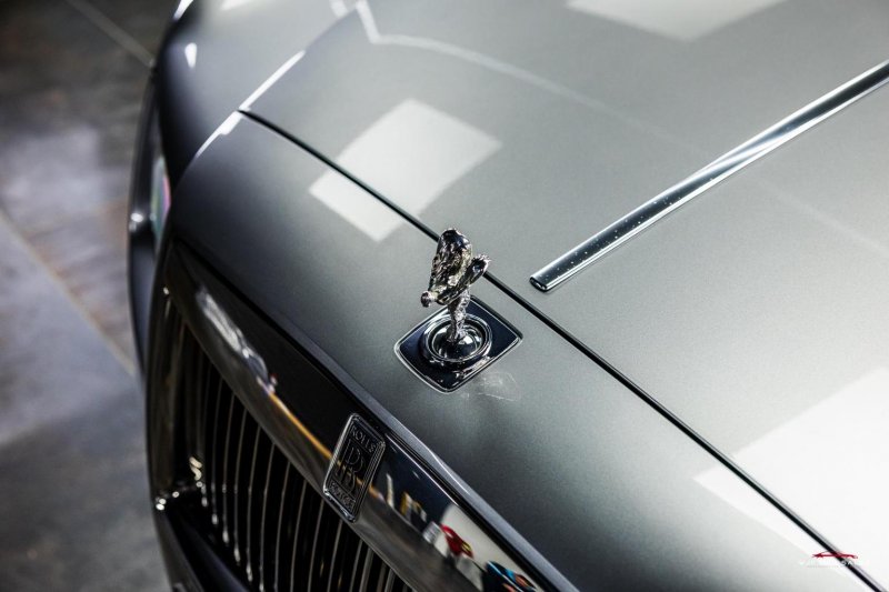 ROLLS-ROYCE GHOST