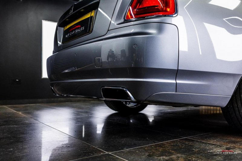 ROLLS-ROYCE GHOST