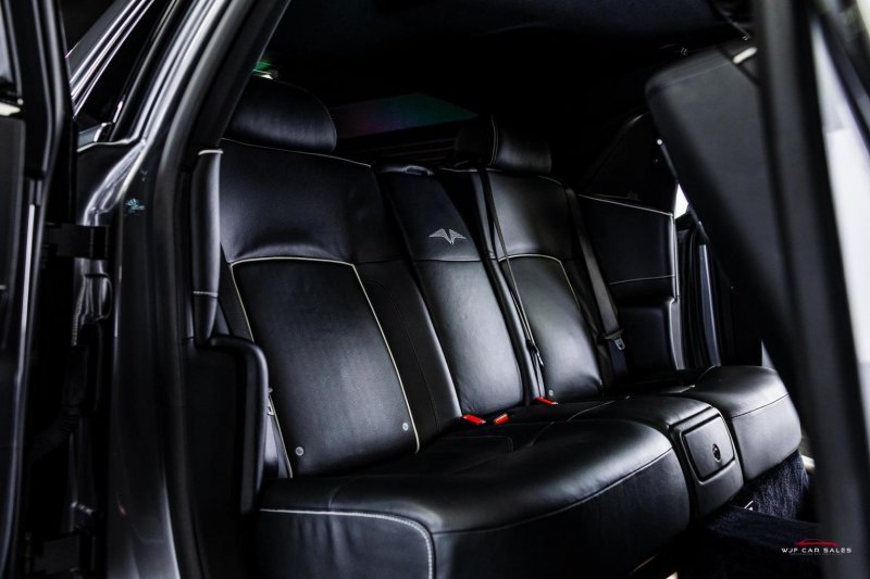 ROLLS-ROYCE GHOST